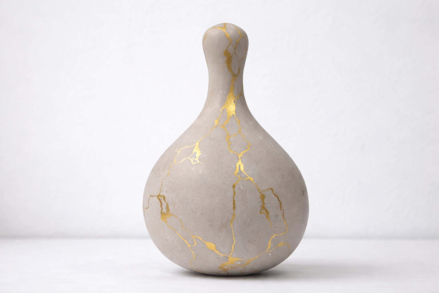 Curso de kintsugi en Gijón técnica japonesa de reparación de cerámica